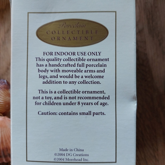 Adorable angel tree decoration - Picture 3 of 3